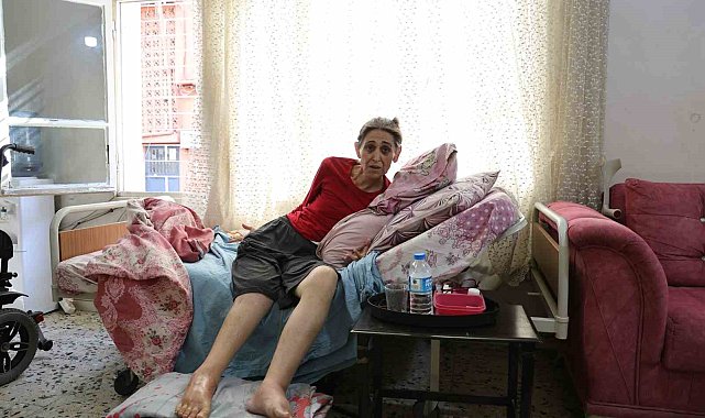 49 yaşındaki kadın kemik erimesi nedeniyle 37 kez ameliyat oldu ama sağlığına kavuşamadı