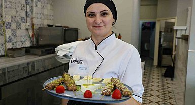 Adana usulü 'çöp şiş katmer' yok satıyor