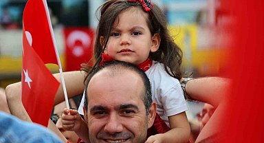 Adana'da Cumhuriyet'in 101. yılı coşkuyla kutlandı