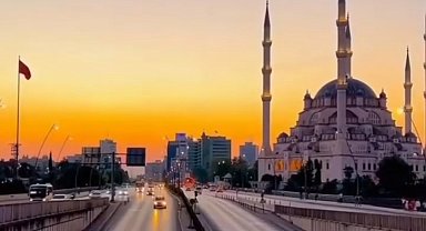 Adana'da hava sıcaklığı 10 derece birden düştü