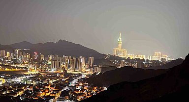 Afyonkarahisarlı umreciler Nur Dağı'na çıktı