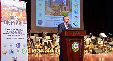 AİÇÜ Rektörü Prof. Dr. Karabulut, "Nahçıvan Özerk Cumhuriyetinin kuruluşunun Azerbaycan'ın Siyasi Tarihindeki Rolü" konferansına katıldı