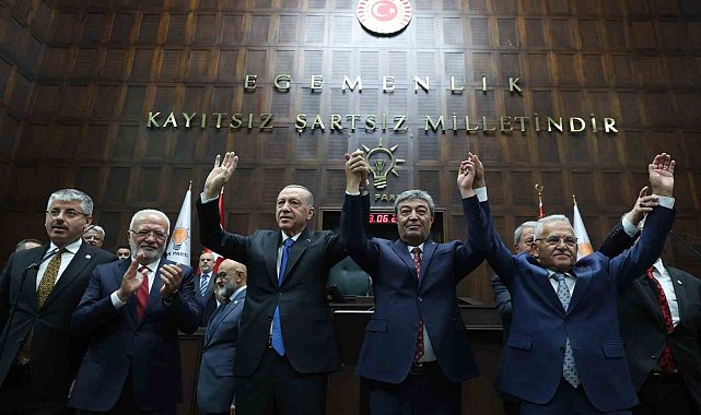 AK Parti Grup Toplantısına katılan Büyükkılıç; Ataş'ı tebrik etti