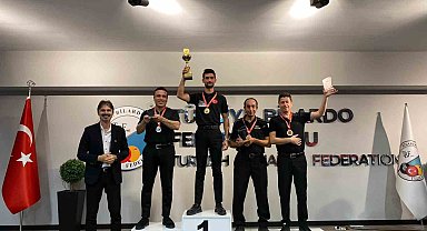 Alptekin CanözkanTürkiye Şampiyonu oldu