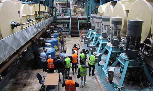 Amasya Şeker Fabrikası 80 bin ton kristal şeker üretecek: "Çayınız Karadeniz'den, şekeriniz Amasya'dan olsun"