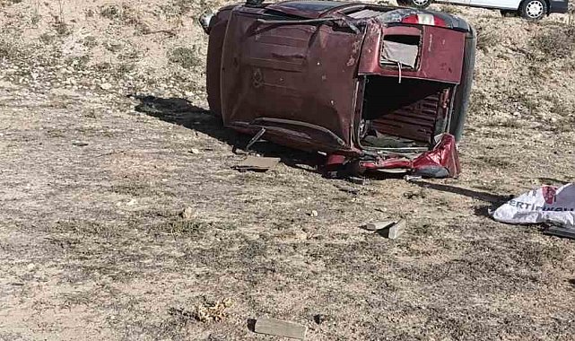 Ankara'da kontrolden çıkan hafif ticari araç şarampole devrildi: 1 ölü, 2 yaralı