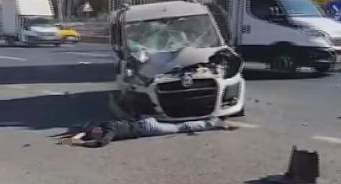 Ankara'da otomobil aydınlatma direğine çarptı: 1 yaralı