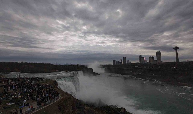 Anne, iki çocuğuyla birlikte Niagara Şelalesi'ne atlayarak intihar etti