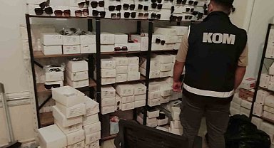 Antalya'da 4 ilçede kaçakçılık operasyonu: Binlerce güneş gözlüğü ele geçirildi