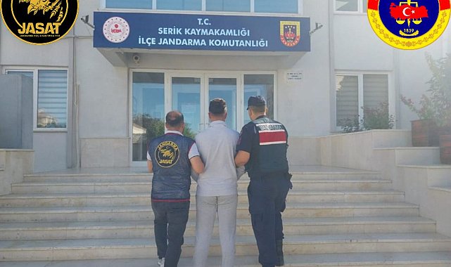 Antalya'da jandarma 215 aranan şahsı yakaladı