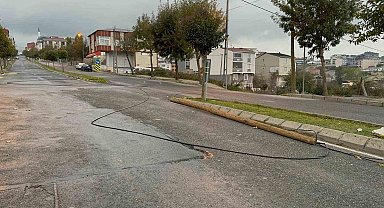 Arnavutköy'de hafriyat kamyonu ortalığı birbirine katıp kaçtı