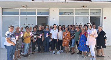 Ayvalık Belediyesi'nden "Meme Kanseri Farkındalık Ayı" etkinliği