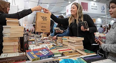 Bağcılarlılar, festival tadında bir kitap fuarı geçiriyor