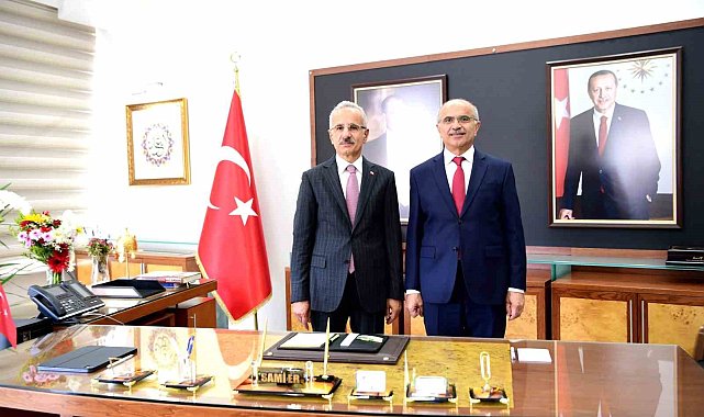 Bakan Uraloğlu Başkan Sami Er'le bir araya geldi