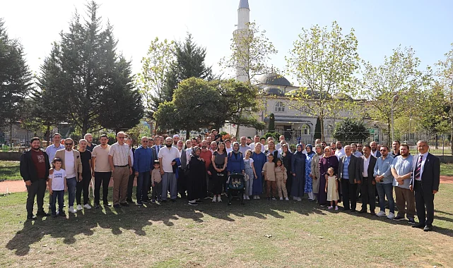 Başkan Hürriyet, din görevlileriyle Gülümse Kafe'de bir araya geldi