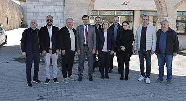 Başkan Kahveci, "Çiniciler Çarşısı'na hak ettiği değeri vereceğiz"