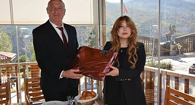 Başkan Kumral ve muhtarlar Kaymakam İlter'e veda etti