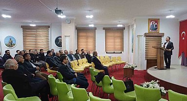 Bayburt'ta okul müdürlerine bilim fuarlarıyla ilgili bilgilendirme yapıldı