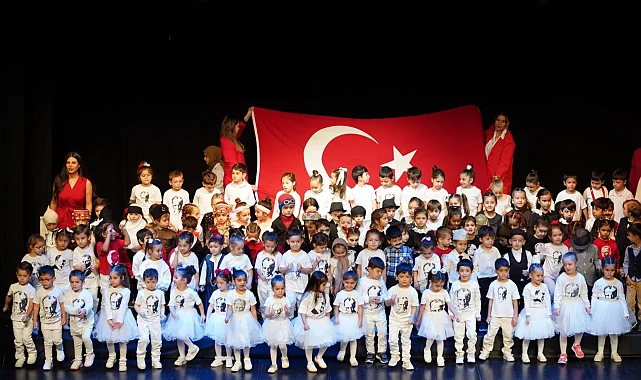 Beylikdüzü'nde minik öğrenciler 29 Ekim ruhunu yaşattı