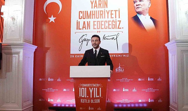 Beyoğlu'nda Cumhuriyetin 101. yılına özel Cumhuriyet Balosu