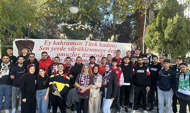 Bilecik'te taraftar gruplarından kadına ve çocuğa yönelik şiddete karşı karanfilli eylem