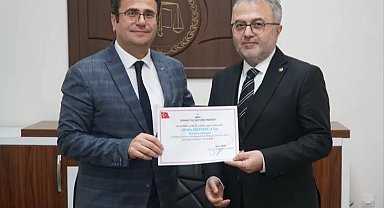 Bursa Barosu Başkanı Metin Öztosun mazbatasını aldı