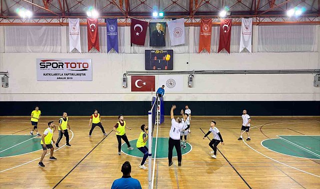 Çameli Cumhuriyet Turnuvasında kupalar sahiplerini buldu