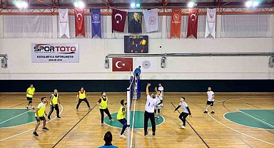 Çameli Cumhuriyet Turnuvasında kupalar sahiplerini buldu