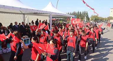 Çayırova'da Cumhuriyet Bayramı coşkusu