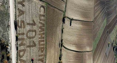 Çiftçi, Cumhuriyet'in 101. yılını böyle kutladı