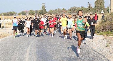 Çiğli'de 'Cumhuriyet Koşusu' coşkusu yaşandı