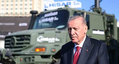 Cumhurbaşkanı Erdoğan, SAHA EXPO fuarında stantları ziyaret etti