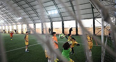 Cumhuriyet kupası futbol turnuvası heyecanlı ve çekişmeli maçlarla sona erdi