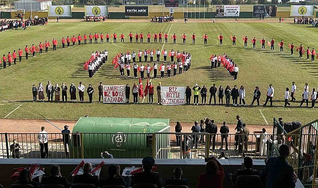 Darıca'da Cumhuriyet'in 101. yılına coşkulu kutlama