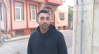 Dev fare insanların üzerine atladı, kedi ve köpek ise fareyi görmezden geldi