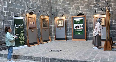 Diyarbakır Ulu Cami'de "Besmele-i Şerif Hat Sergisi" ziyaretçilerin dikkatini çekiyor