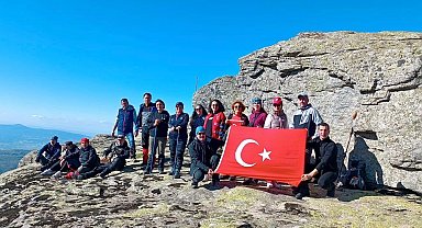 Doğaseverler cumhuriyeti zirvede kutladı
