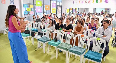 Ebeveynler 'çocukların ekran kullanımı' konusunda bilgilendirildi