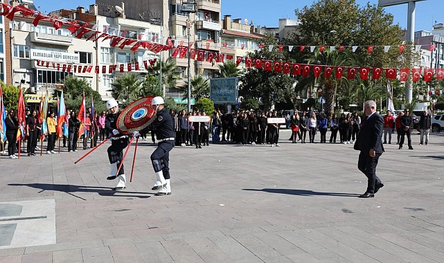 Edremit'te Cumhuriyet'in 101. yılı kutlamaları coşkuyla başladı