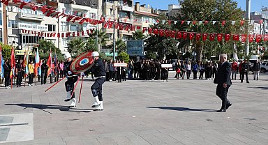 Edremit'te Cumhuriyet'in 101. yılı kutlamaları coşkuyla başladı