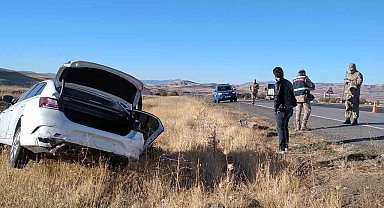 Elazığ'da otomobil takla attı: 2 yaralı