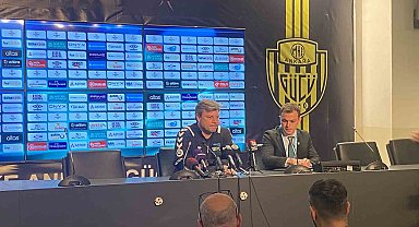Ertuğrul Sağlam: "Tolga'ya kırmızı kartı veremeyen VAR hakeminde de problem vardı"