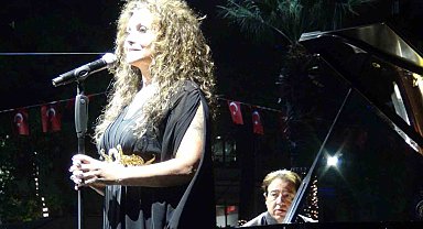 Fazıl Say ve Serenad Bağcan'dan muhteşem konser