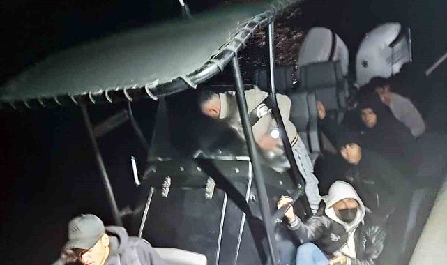 Fethiye'de 14'ü çocuk 33 düzensiz göçmen ve bir göçmen kaçakçısı yakalandı