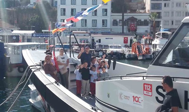 Fethiye'de Burakreis Denizaltısı Ve Sahil Güvenlik Botu ziyarete açıldı