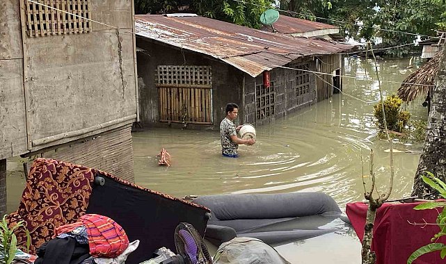 Filipinler'i vuran tropik fırtınada can kaybı 145'e yükseldi