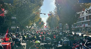 Gelenekselleşen Vigo 29 Ekim Korteji'ne yoğun ilgi