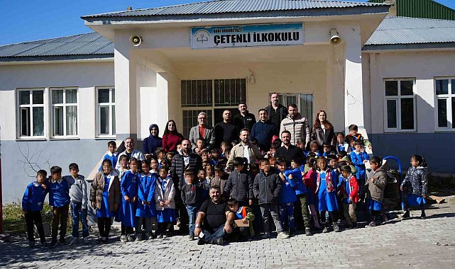 Gönül Bahçesi Platformu'ndan ihtiyaç sahibi çocuklara yardım