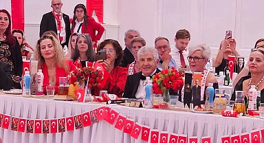 Hollanda da 9. Altın Lale'de Cumhuriyetin 101. yıl coşkusu