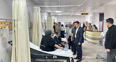 Horasan'da öğrenci servisi ile kamyonet çarpıştı: 8 yaralı